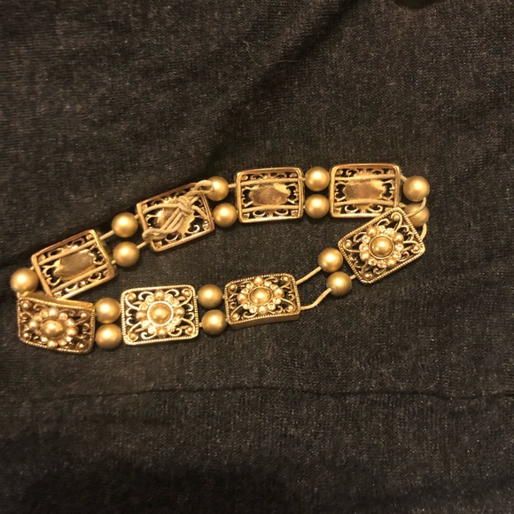 Black and Gold Jewelry Lot - 13 Pieces - Picture 7 of 8